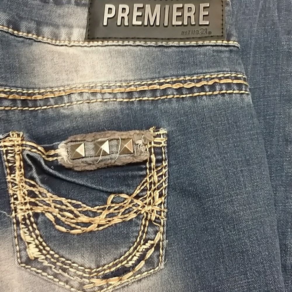 Distressed skinny jeans NWT - Picture 5 of 8